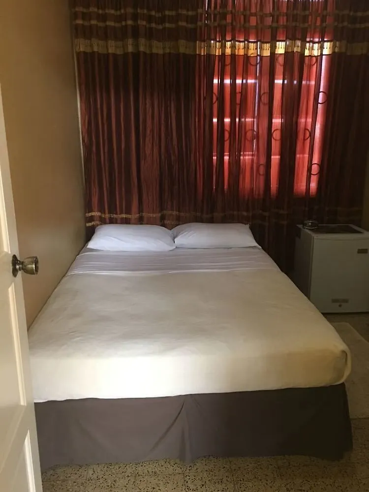 Thannas Place Bed And Breakfast 3*, Port of Spain Trinidad And Tobago