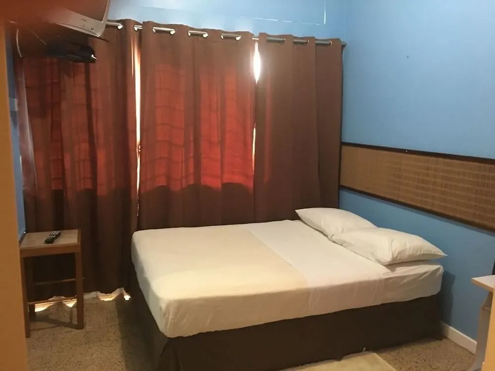 Thannas Place Bed And Breakfast Port of Spain 3*,