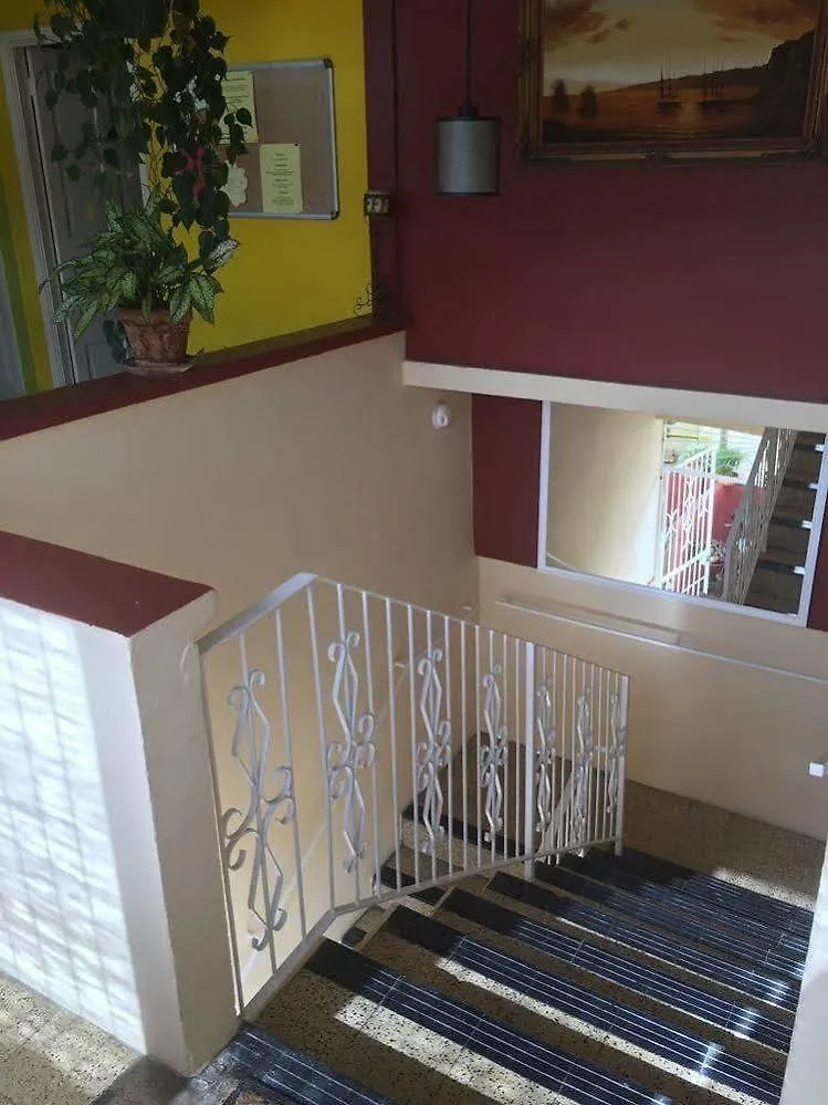 Thannas Place Bed And Breakfast Port of Spain
