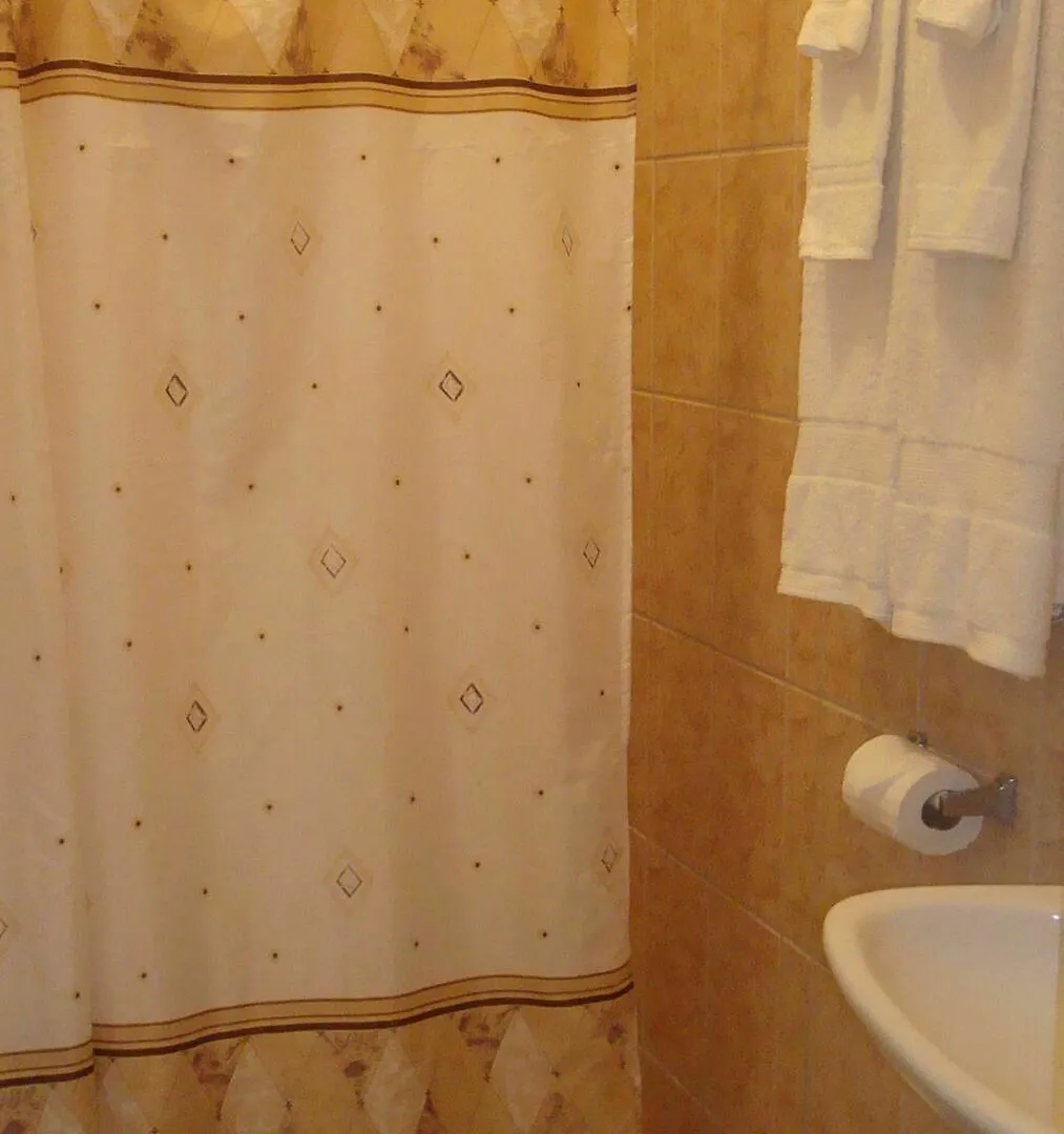 Hotel Thannas Place Bed And Breakfast Port of Spain